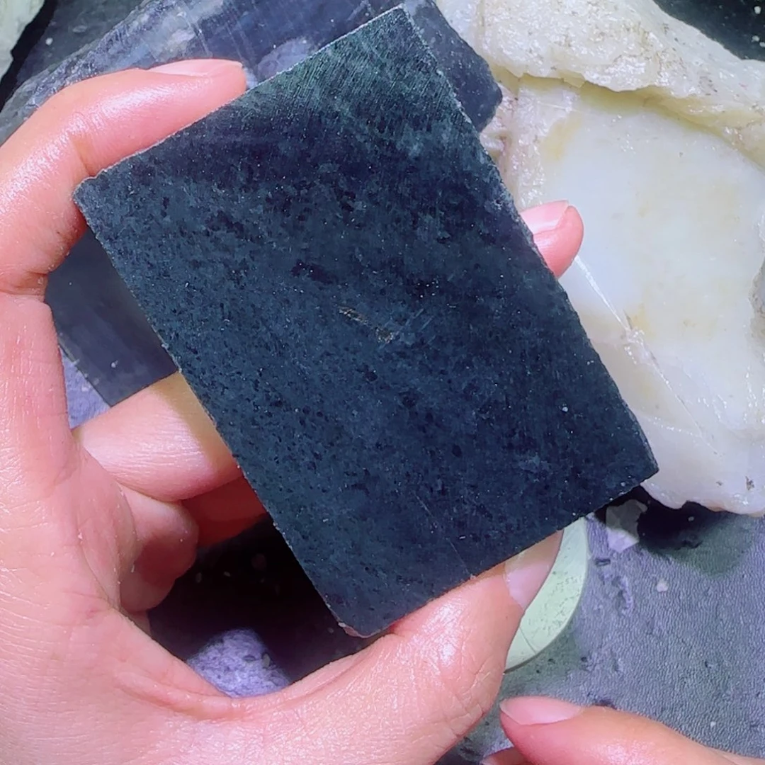 和田玉未镶嵌珠宝半成品