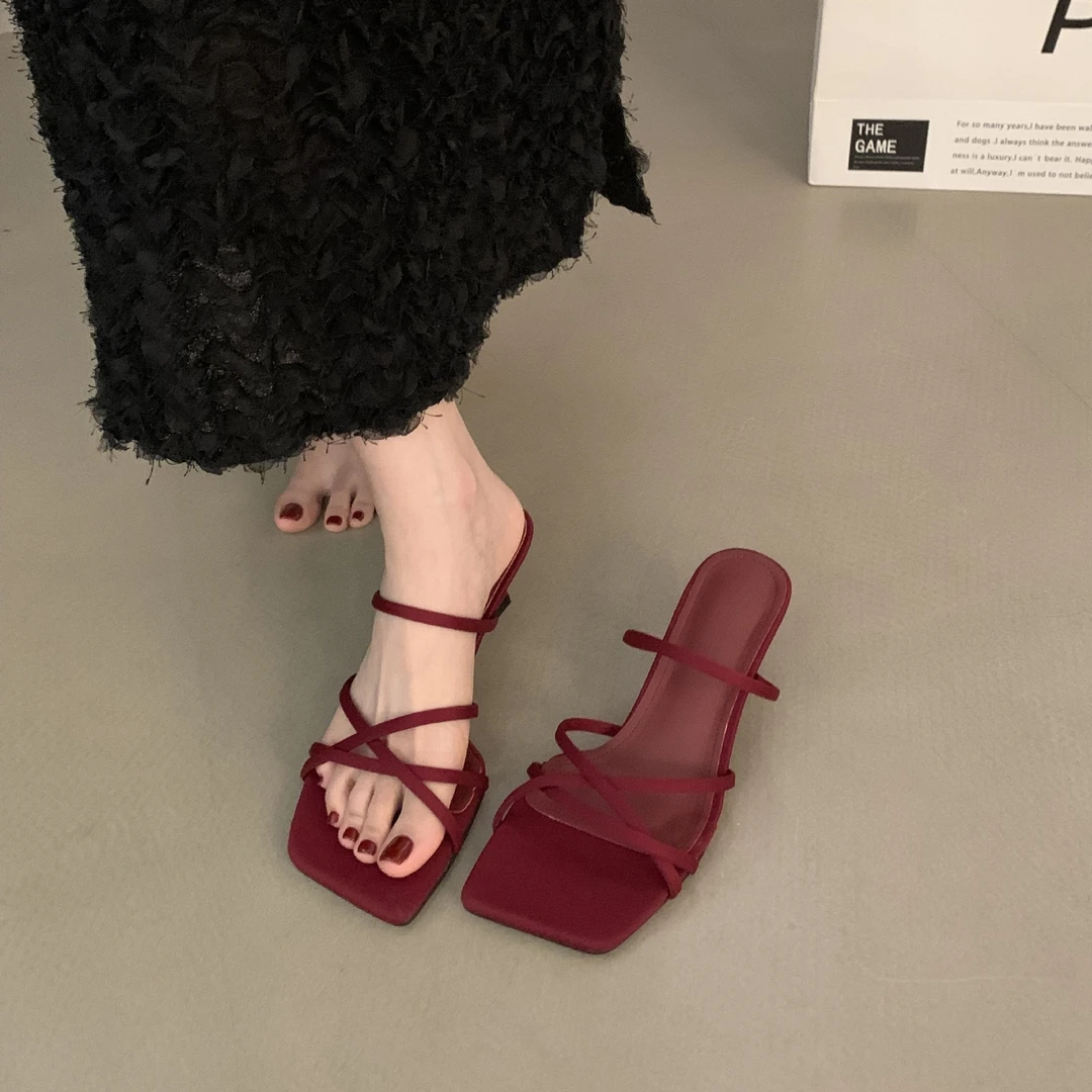 UHCK黑色高跟鞋法式小凉拖鞋仙女鞋子外穿2025新款夏季配裙子罗马