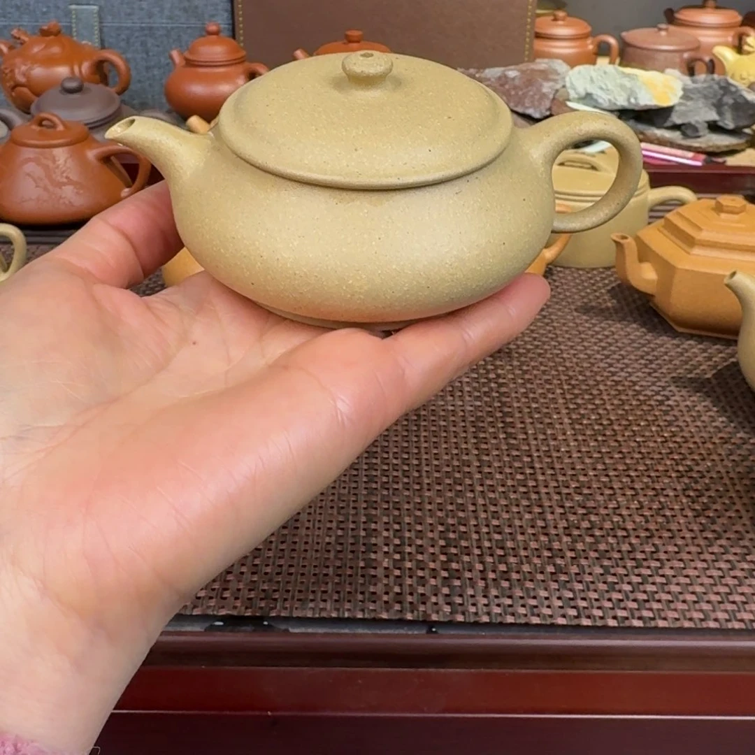 本山绿泥茶壶微瑕150毫升左右