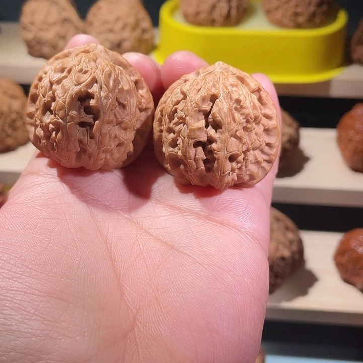 白狮子核桃吊坠全品