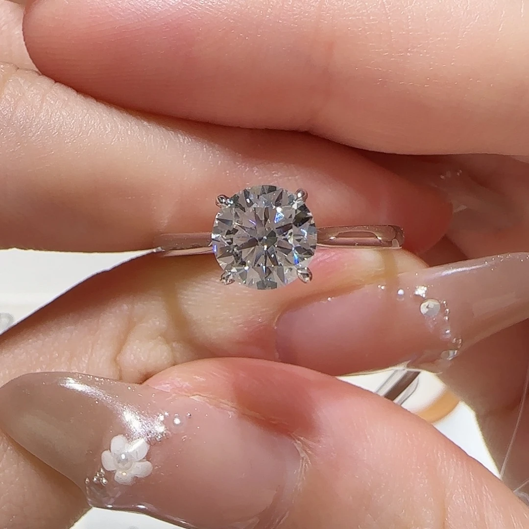 实验室培育钻石铂Pt950镶嵌一克拉经典四爪 11-17圈