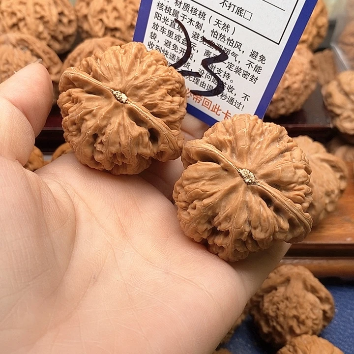 @***学吊坠桃核粗筋狮子头47