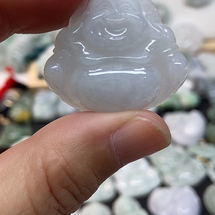 翡翠未镶嵌颈饰佛公