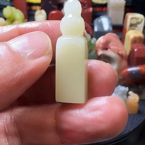 寿山石豬油白芙蓉石