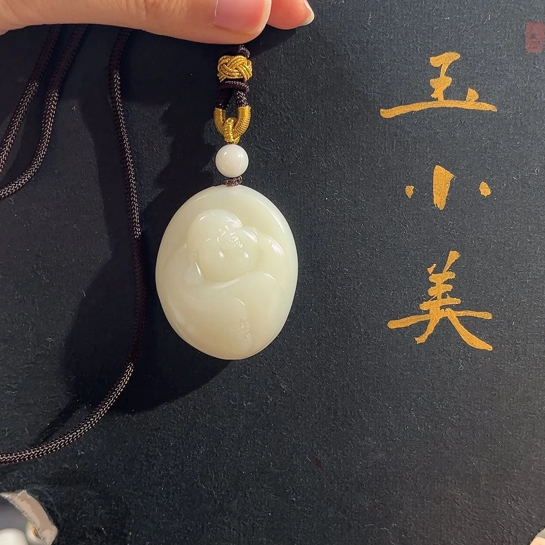 和田玉未镶嵌颈饰米达