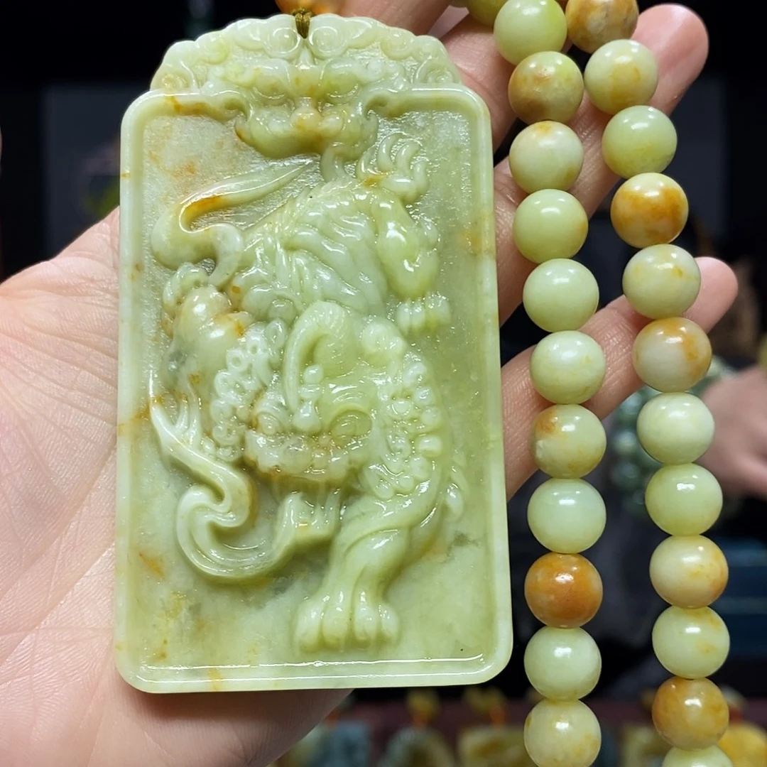 未镶嵌岫玉挂件吊坠