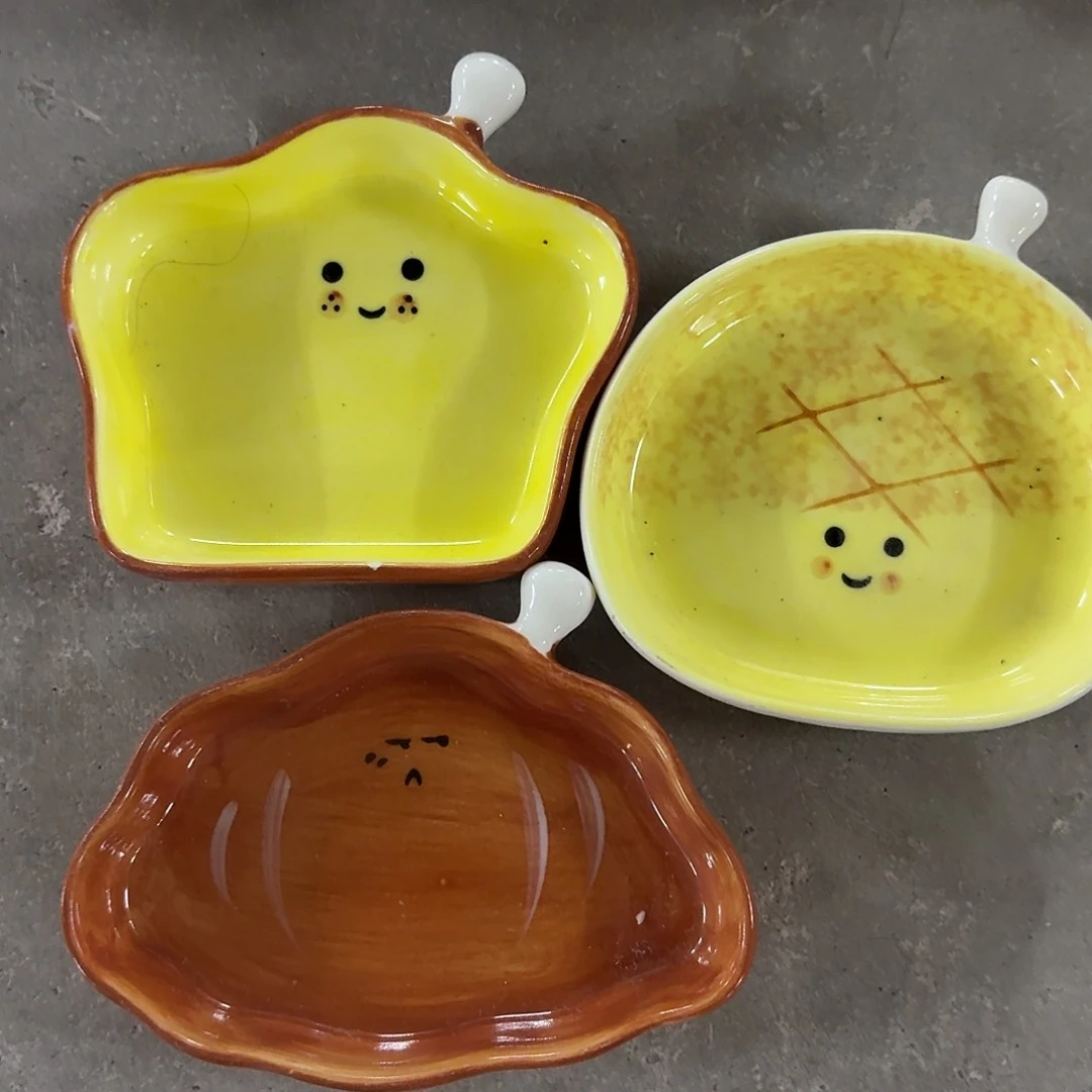 搪瓷三个料碟不同