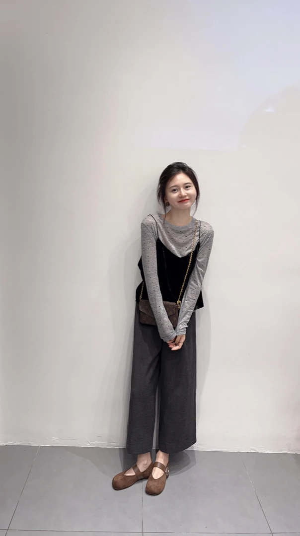 【时光清浅】法式休闲慵懒风波点长袖吊带打底灰色阔腿裤两件套装