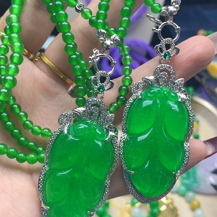 翡翠颈饰未镶嵌吊坠