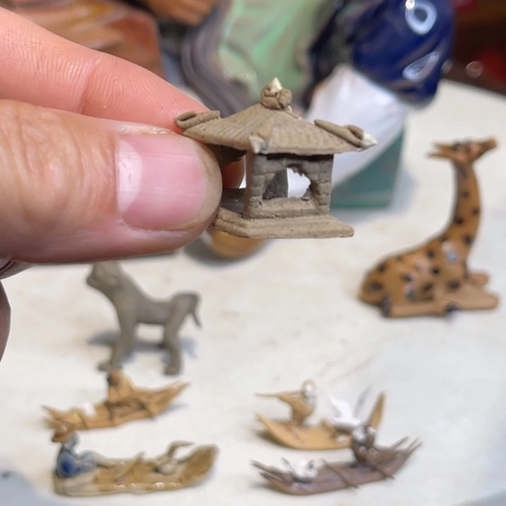 扬***意石湾公仔衬托盆景