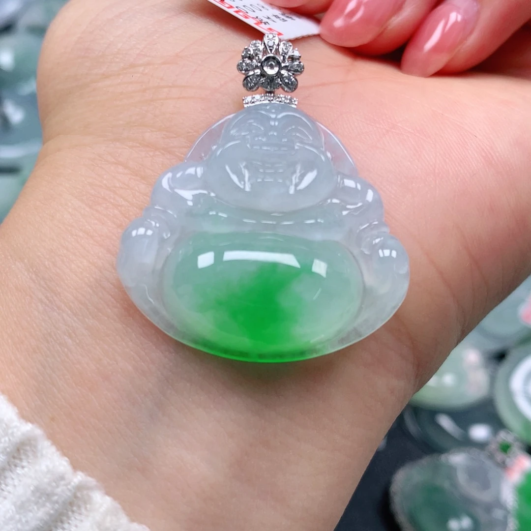 翡翠颈饰18K金镶嵌天然翡翠