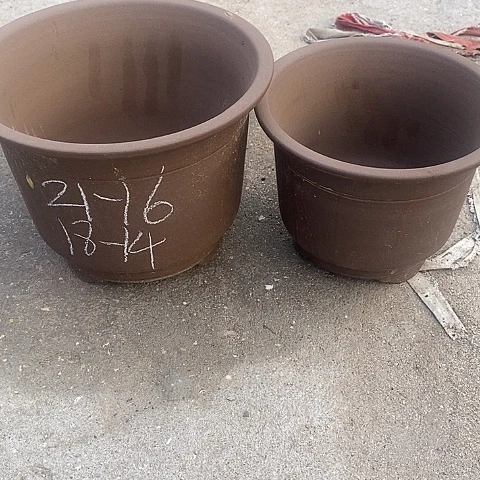 中国宜兴紫砂花盆，