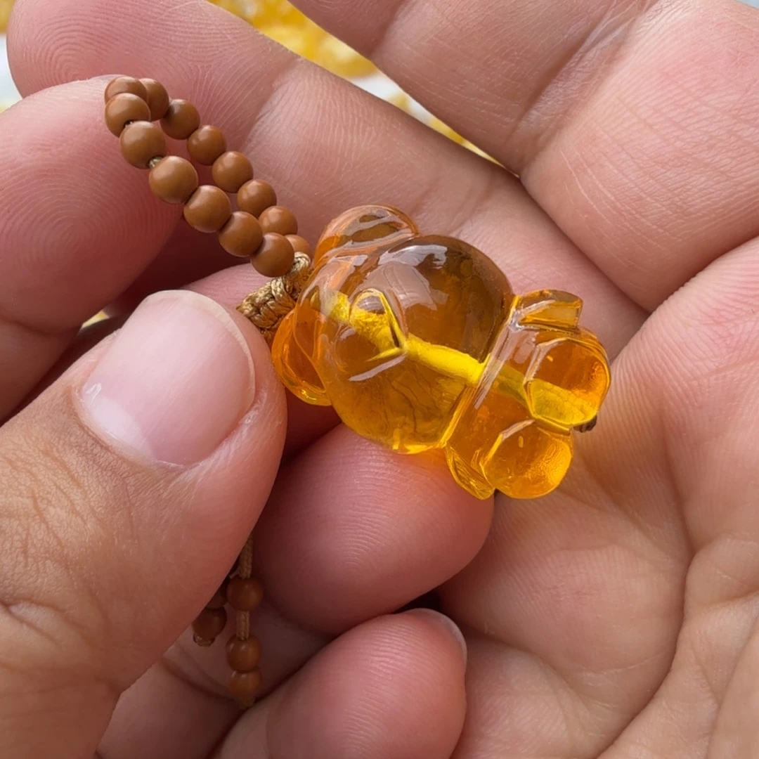 未镶嵌琥珀珠宝奇石