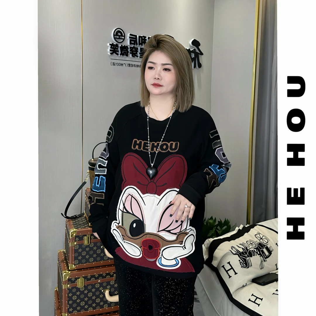 52280 和后大码 长袖圆领卡通绣花宽松情侣百搭休闲时尚T恤