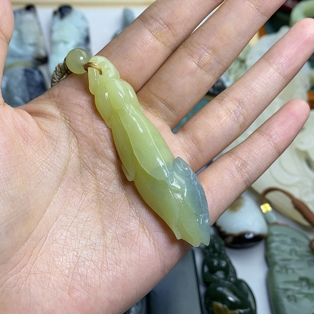 颈饰未镶嵌和田玉雨*