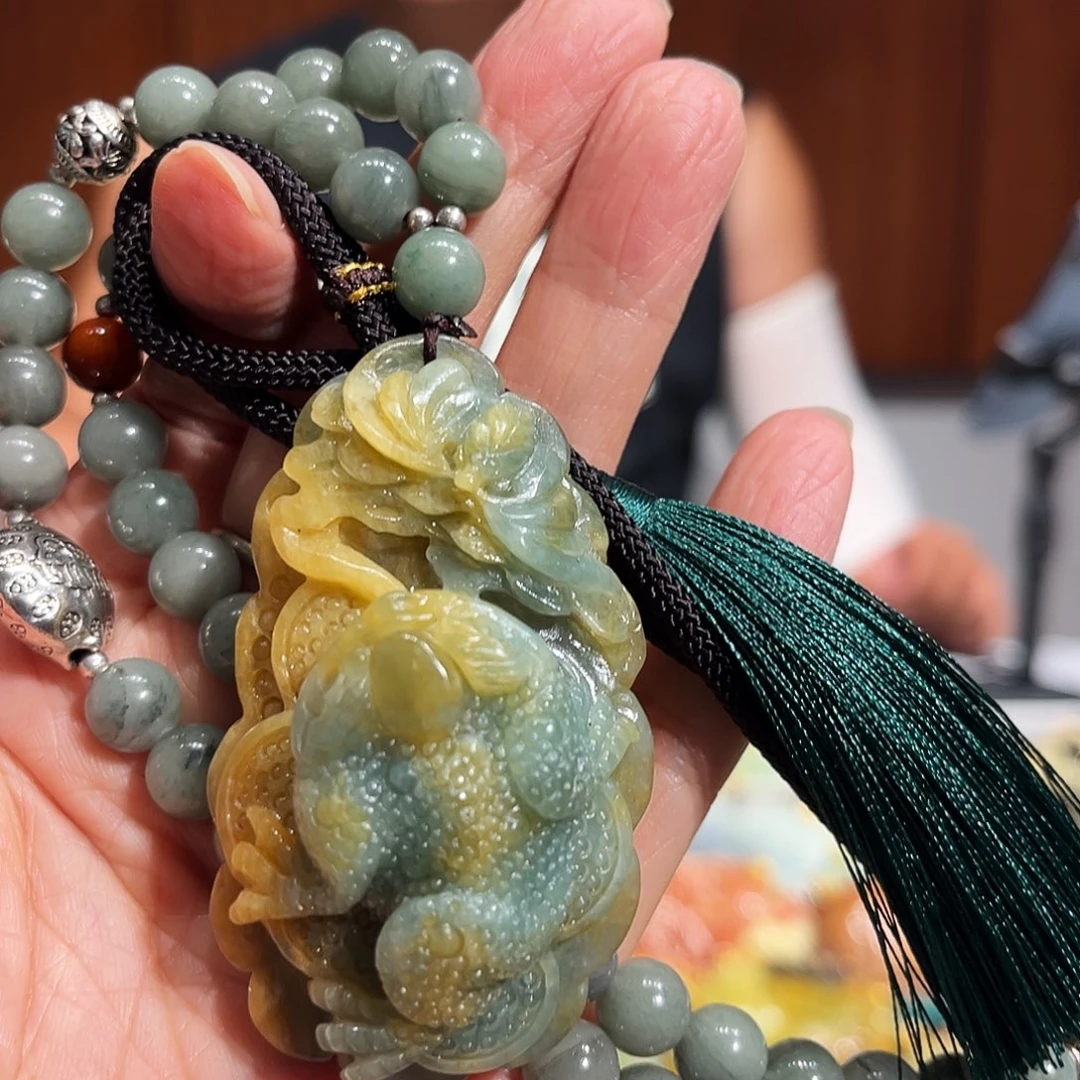 岫玉未镶嵌毛衣链