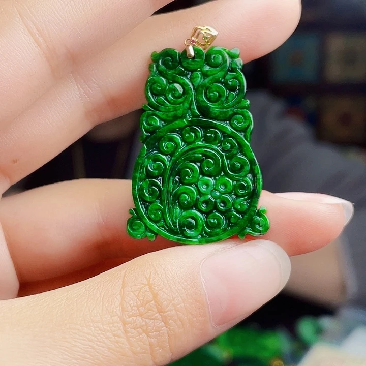 翡翠18K金镶嵌颈饰多样性