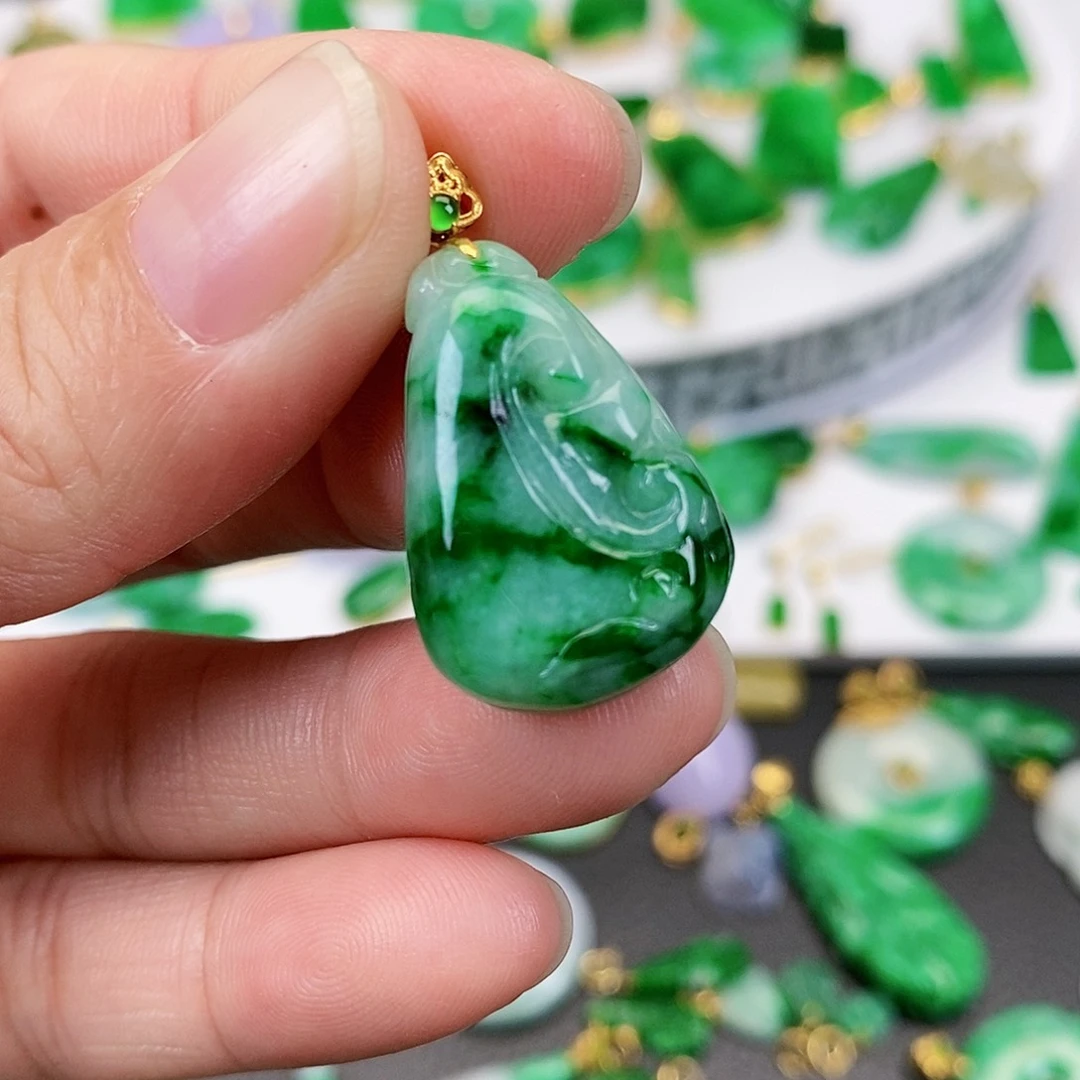 翡翠吊坠(不含链)18K金镶嵌