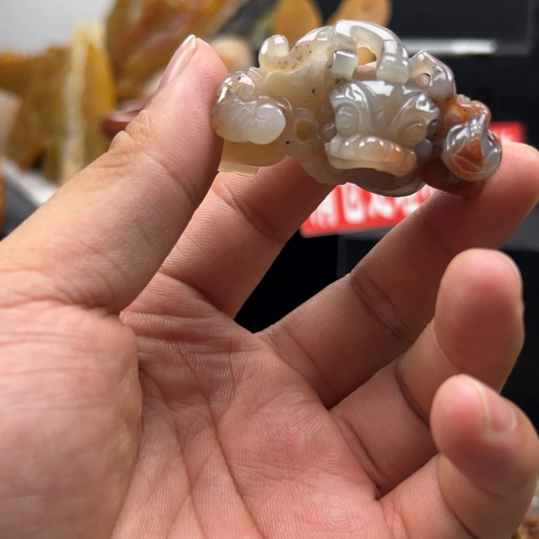 未镶嵌石英质玉（黄龙玉）黄龙玉