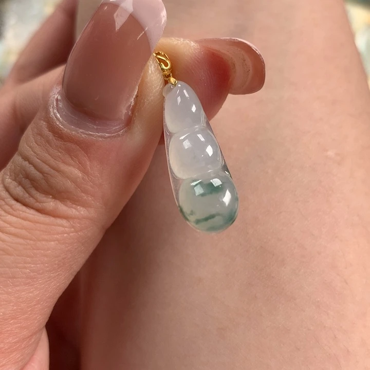 翡翠颈饰18K金镶嵌豆子