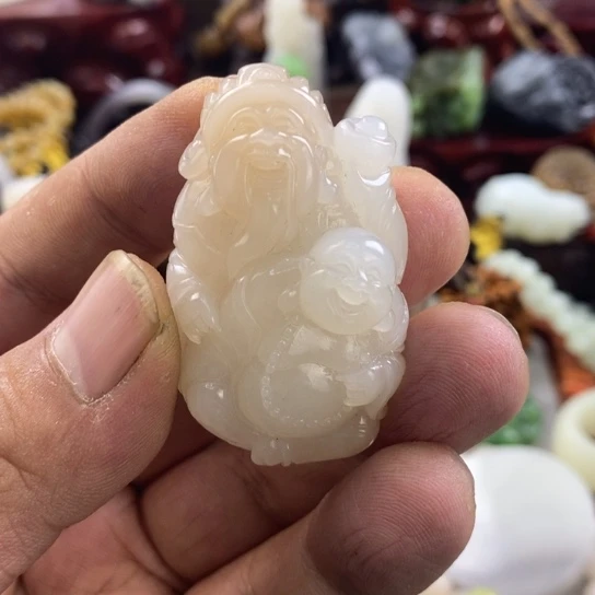 和田玉颈饰未镶嵌青*