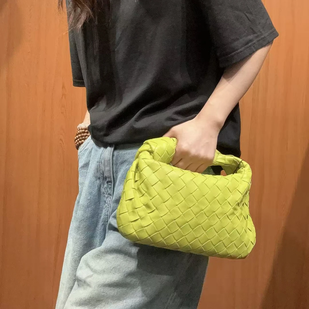 95新 BOTTEGA VENETA/葆蝶家 【蕾】 5CV822 果绿色手拿包