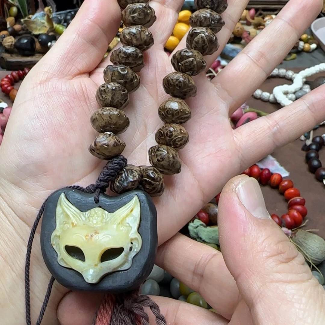 凤眼菩提手串曹**、手持