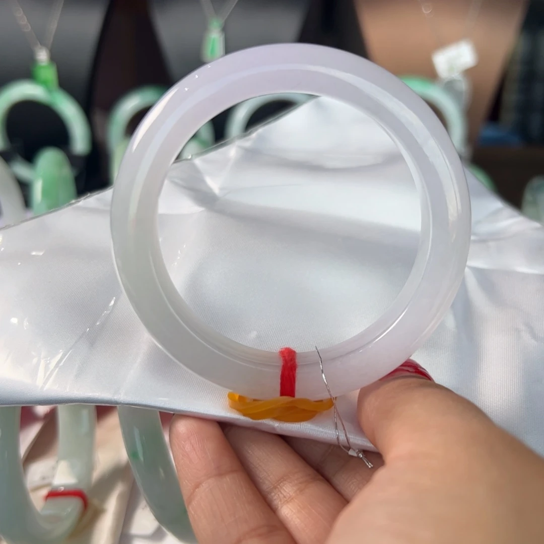 翡翠手镯（圆镯）未镶嵌