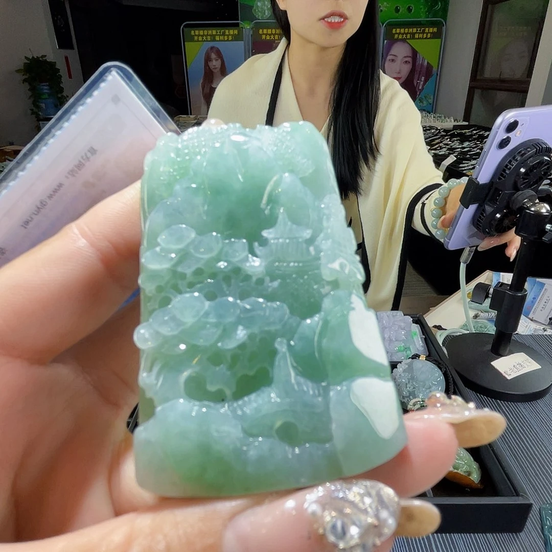 颈饰未镶嵌翡翠一