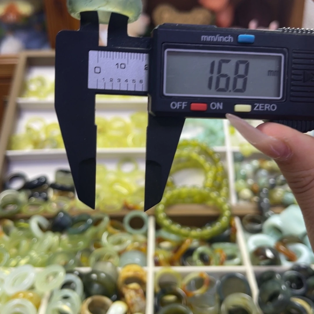 蛇纹石玉未镶嵌手镯30