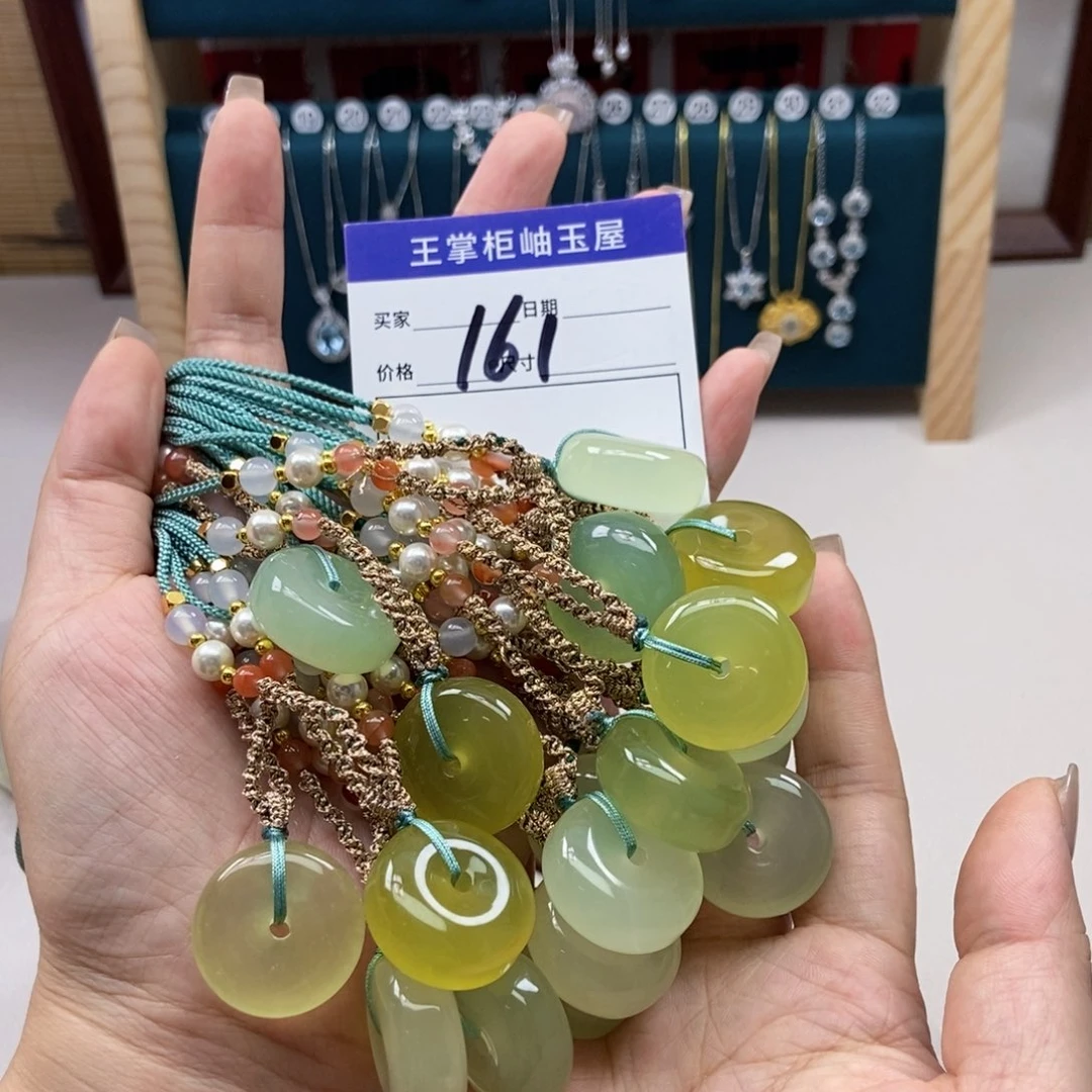 岫玉未镶嵌吊坠吊坠多样性，发一个
