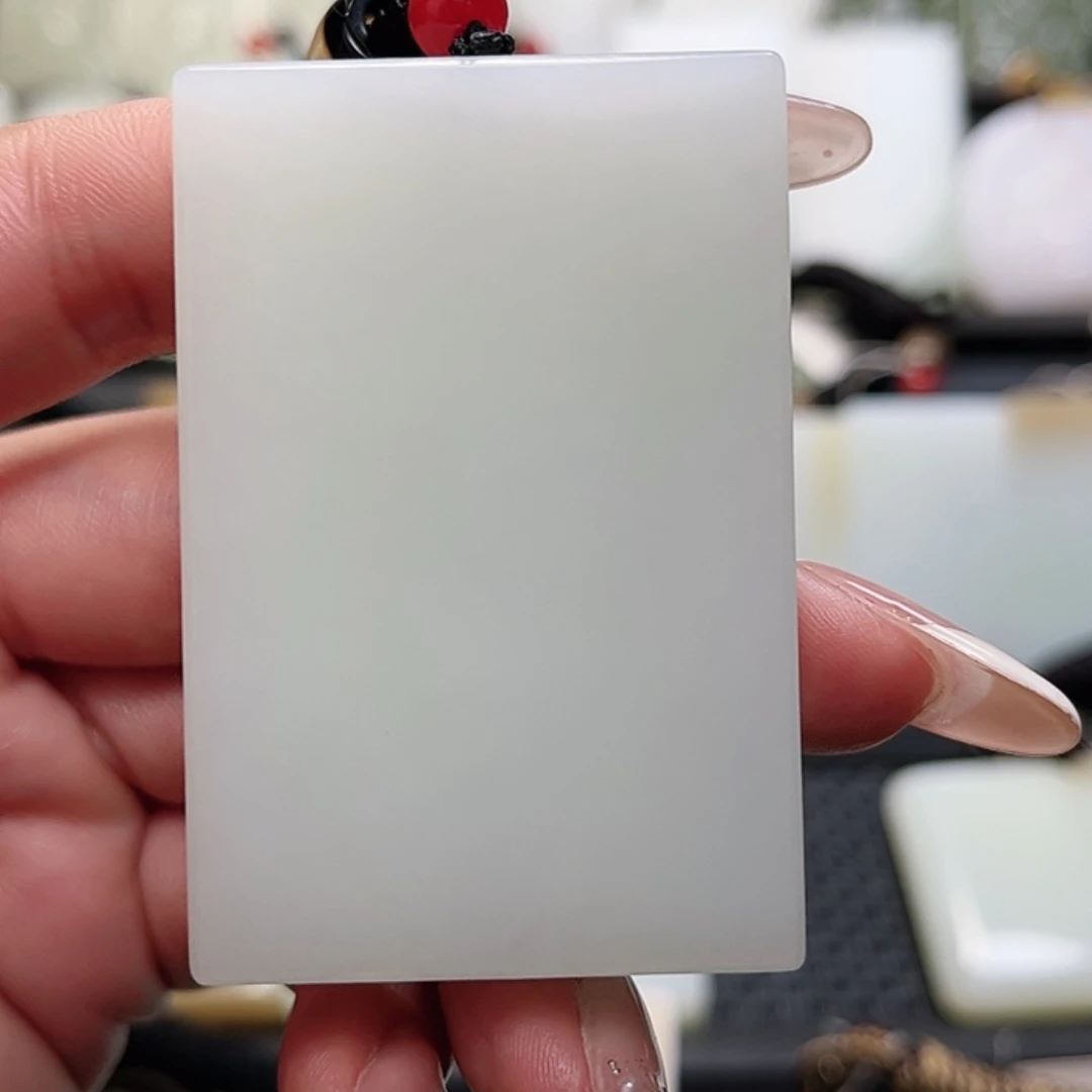 【闪购商品】颈饰未镶嵌和田玉卡**盟