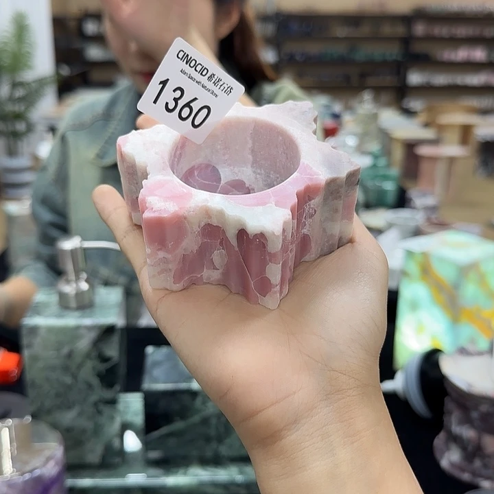 1360粉奥宝雪花烛台香薰