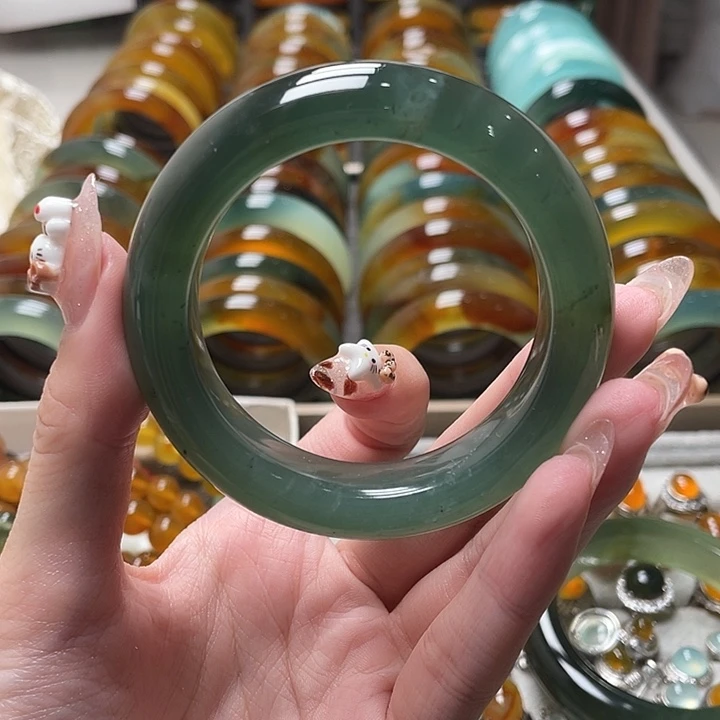 未镶嵌蛇纹石玉手镯52.5