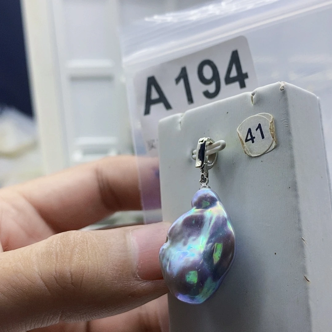 淡水珍珠合金颈饰