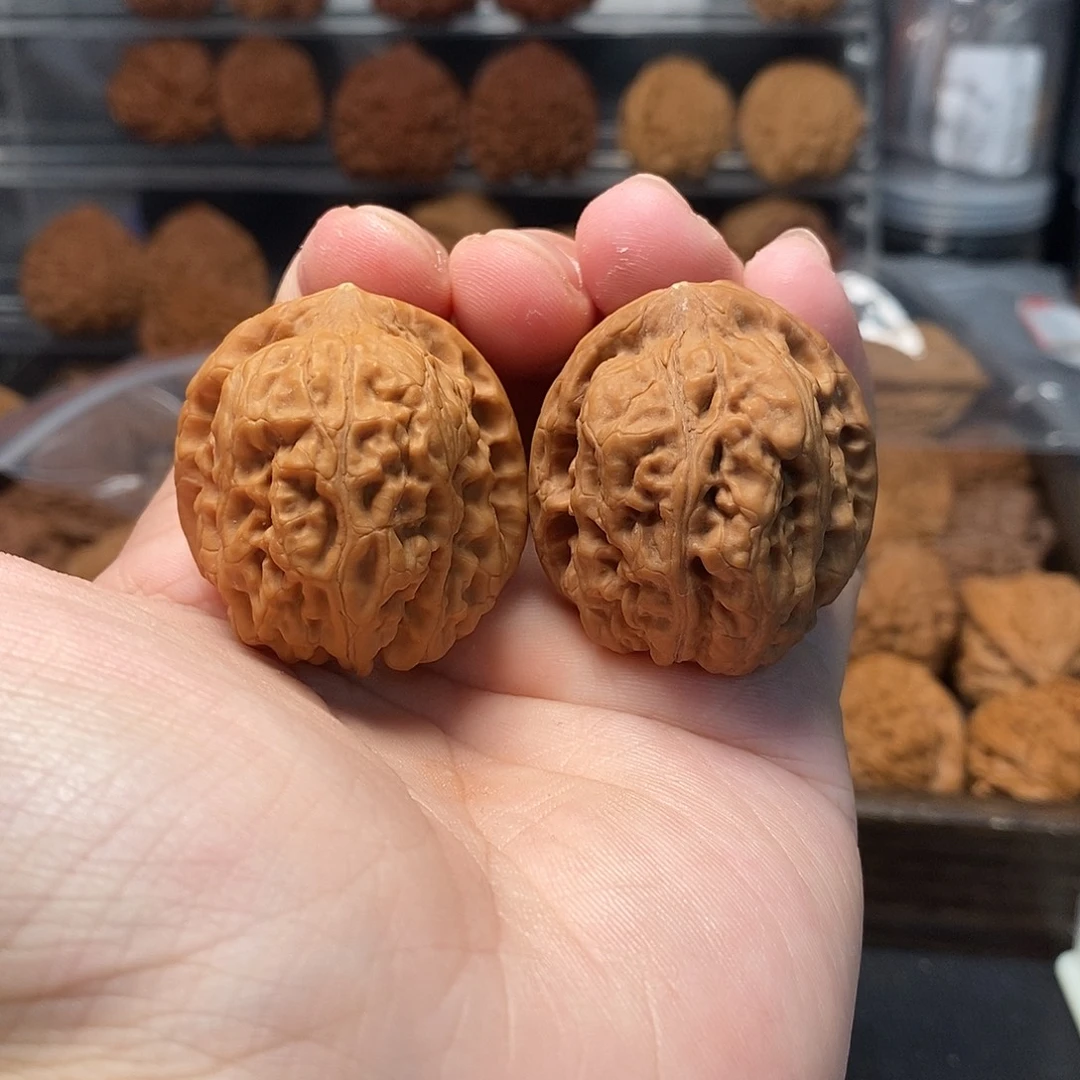 1文玩核桃方金蟾39-197