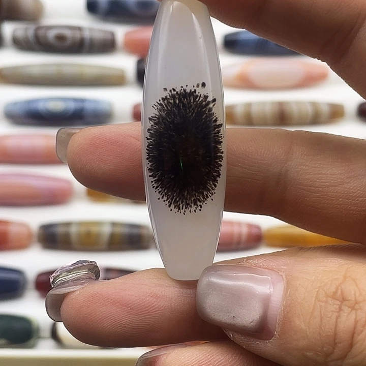 玛瑙/玉髓合金颈饰