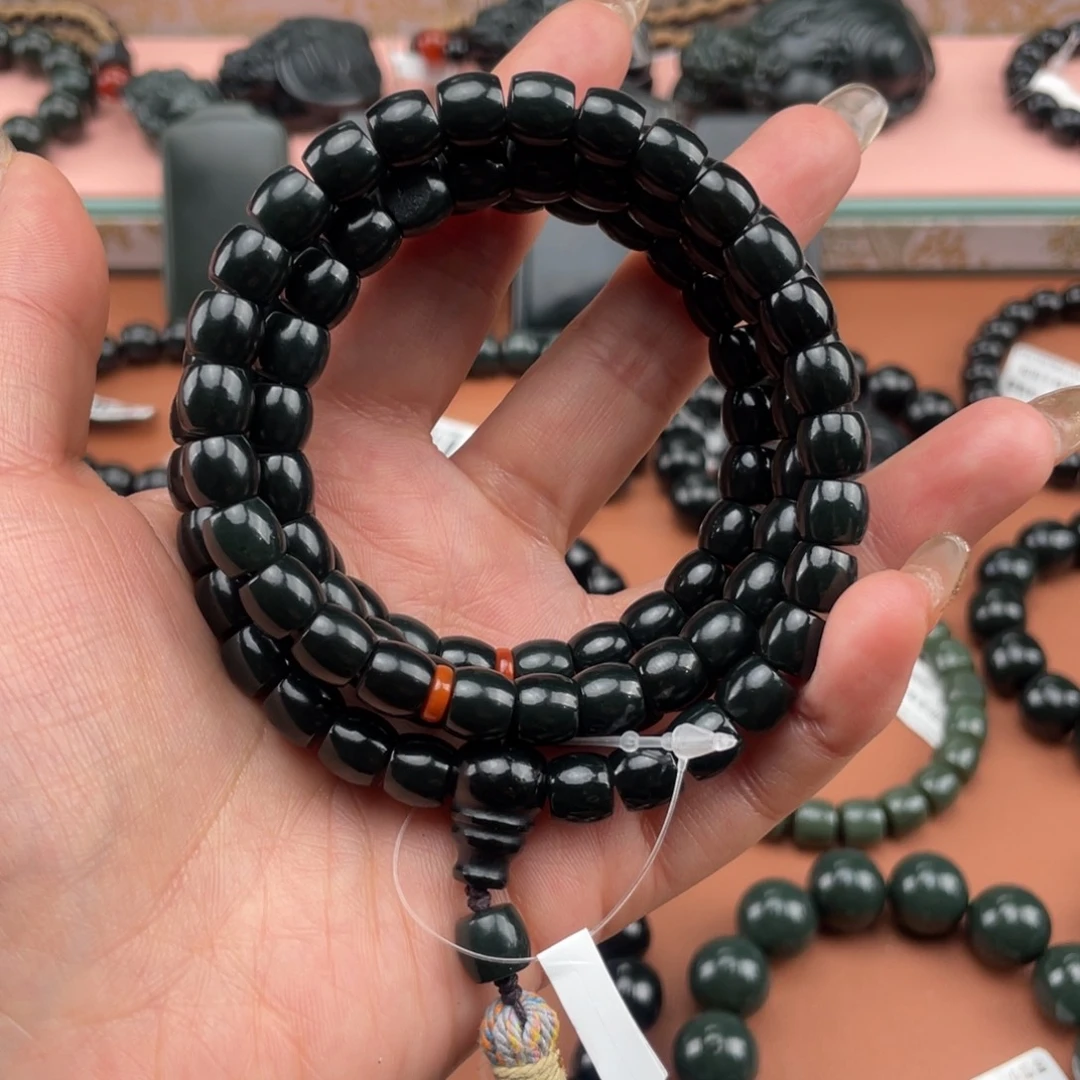 X***X和田玉未镶嵌手链