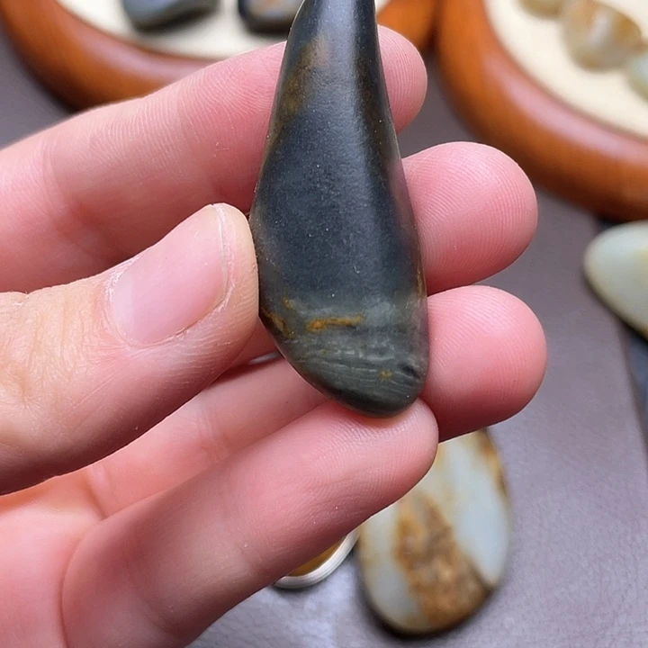 和田玉未镶嵌颈饰46