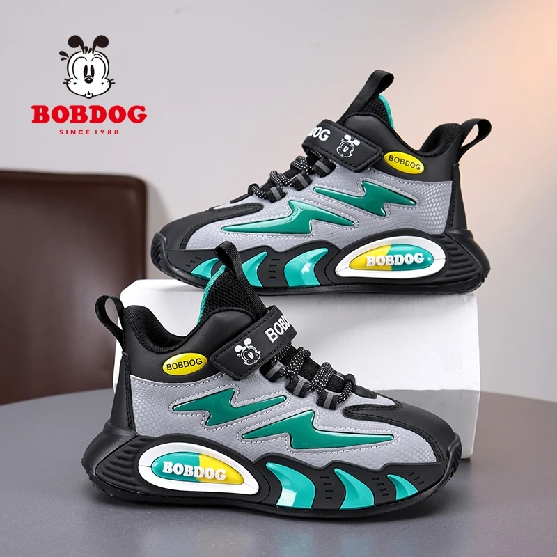 巴布豆童鞋男童运动鞋儿童春秋新款防水皮面中大童男孩学生跑步鞋