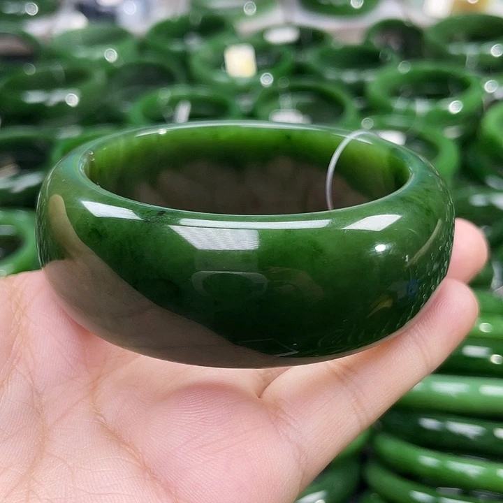 未镶嵌手镯和田玉（碧玉）