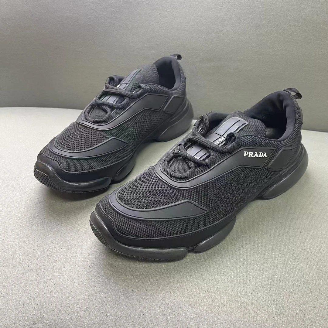 95新 Prada/普拉达 黑色时尚舒适透气网面魔术贴运动鞋 41码
