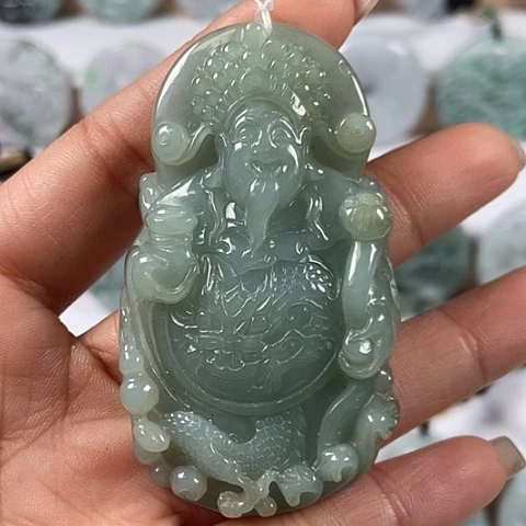翡翠颈饰未镶嵌财神爷福利