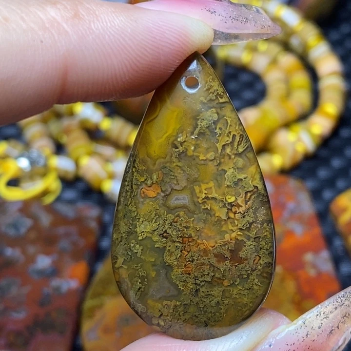 玛瑙/玉髓颈饰未镶嵌