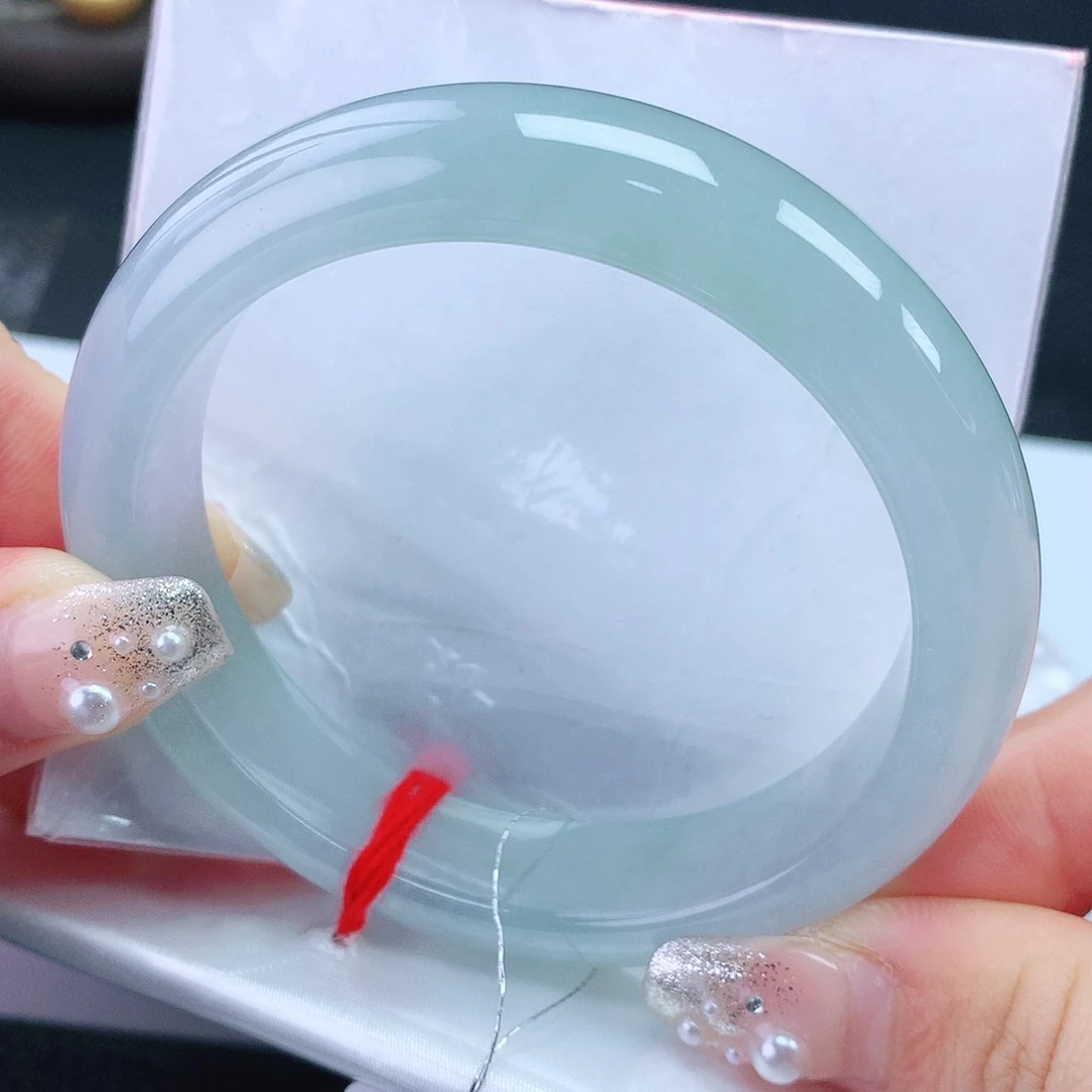 翡翠手镯未镶嵌58圈