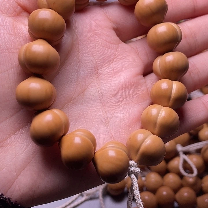 竹***风手串猴头核桃17尺寸镜面柯基屁桃手持全品无暇