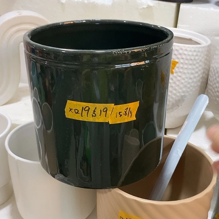 摆件陶盆有孔 微瑕介意勿拍