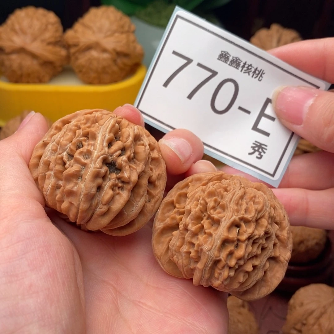 文玩核桃把件汉高楼42