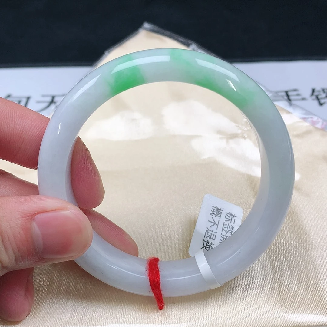 翡翠手镯未镶嵌圈56