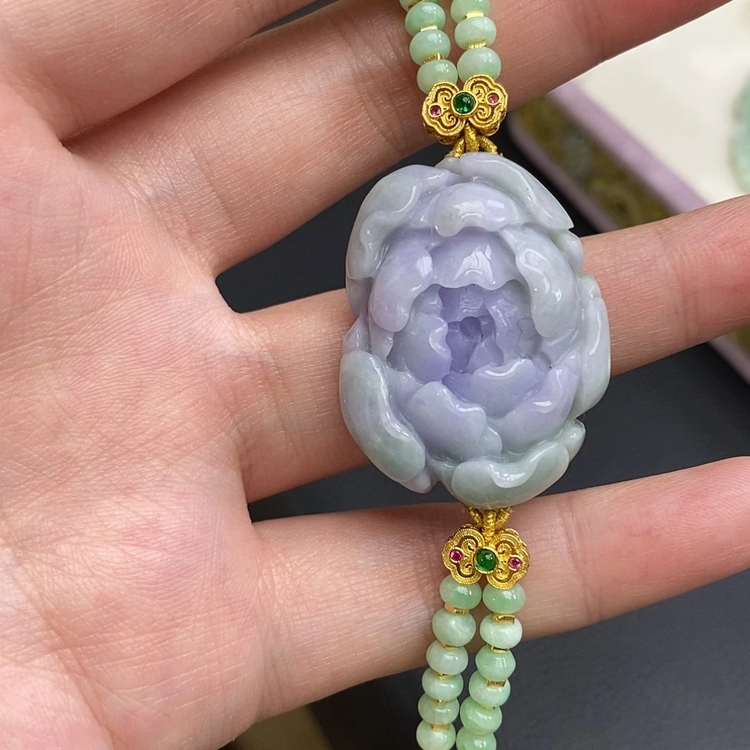 翡翠未镶嵌颈饰手链